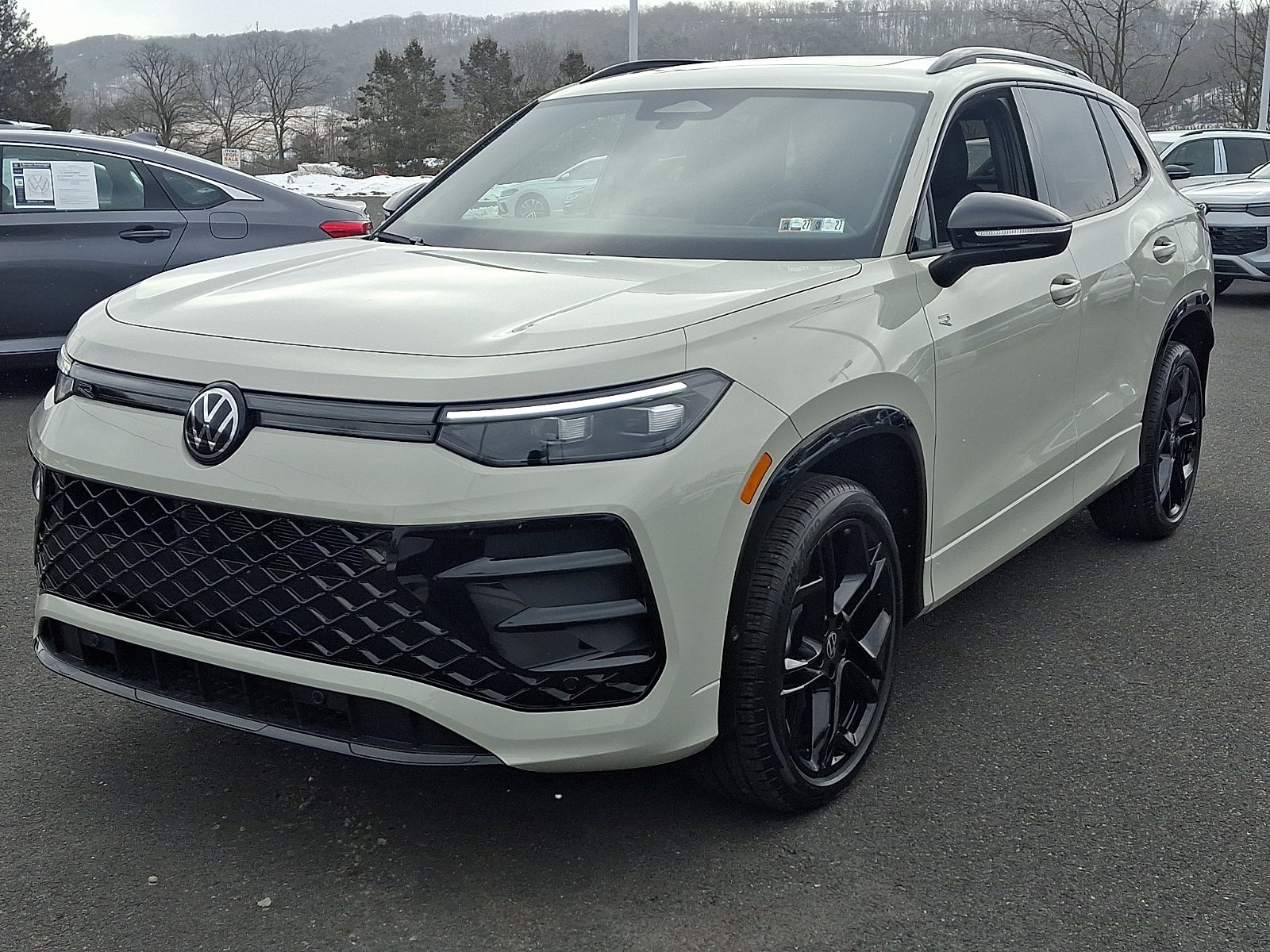 2026 Volkswagen Tiguan SE R-Line Black