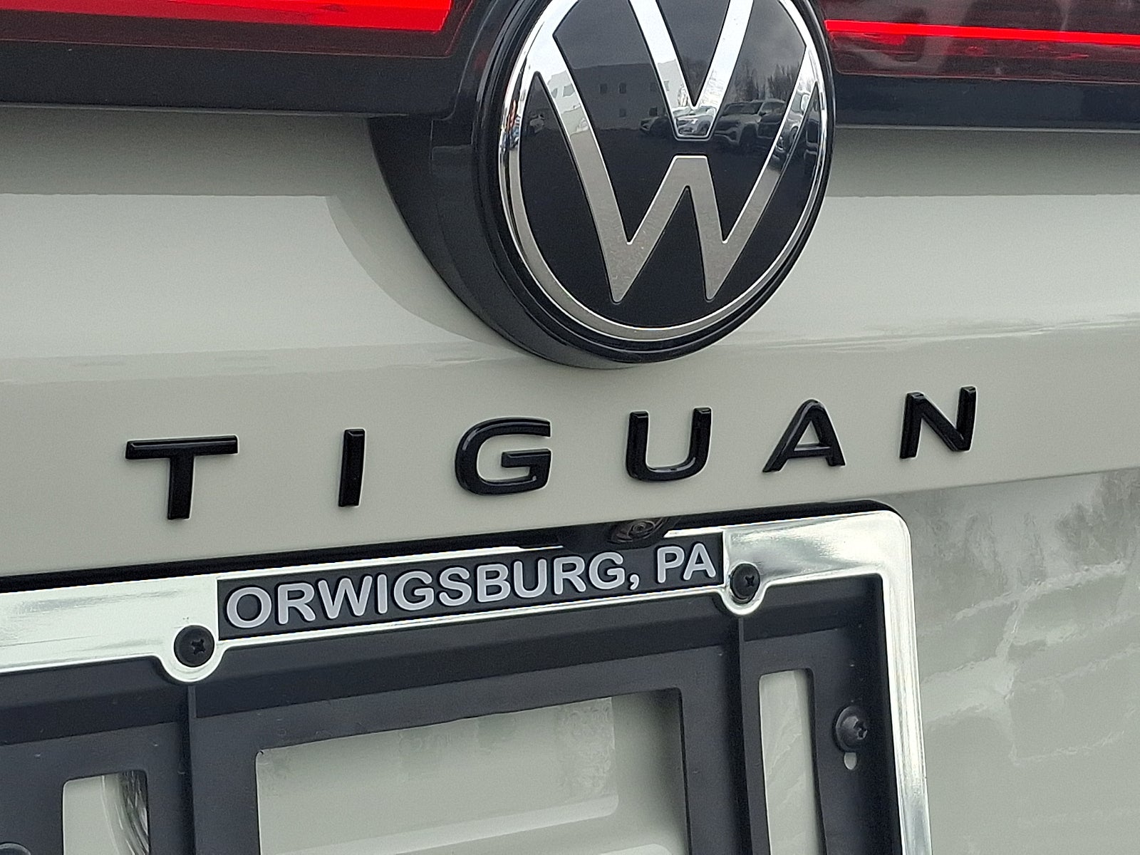2026 Volkswagen Tiguan SE R-Line Black