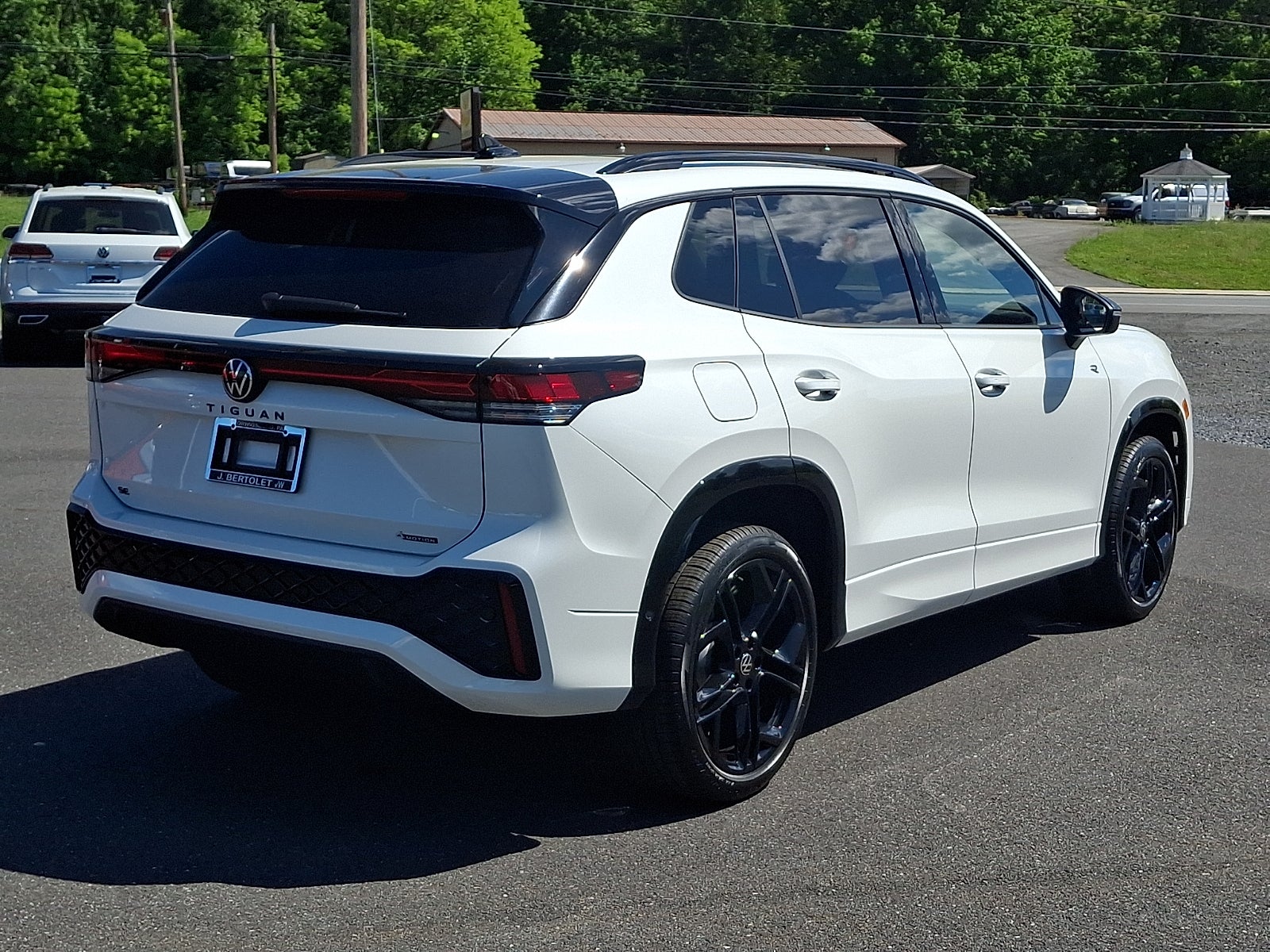 2026 Volkswagen Tiguan SE R-Line Black