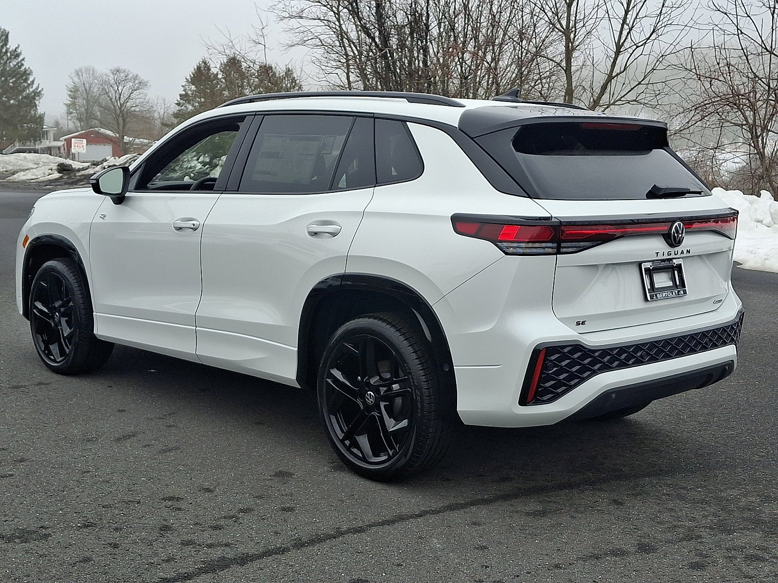 2026 Volkswagen Tiguan SE R-Line Black