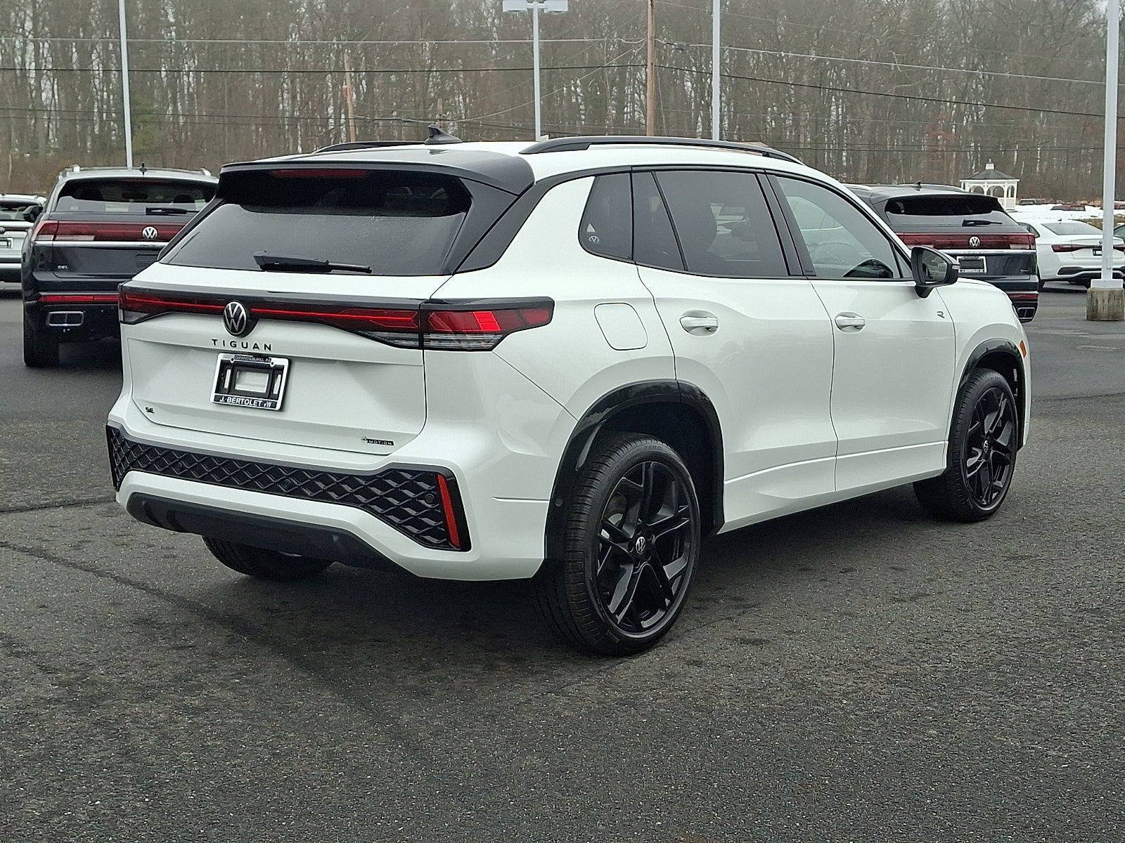 2026 Volkswagen Tiguan SE R-Line Black