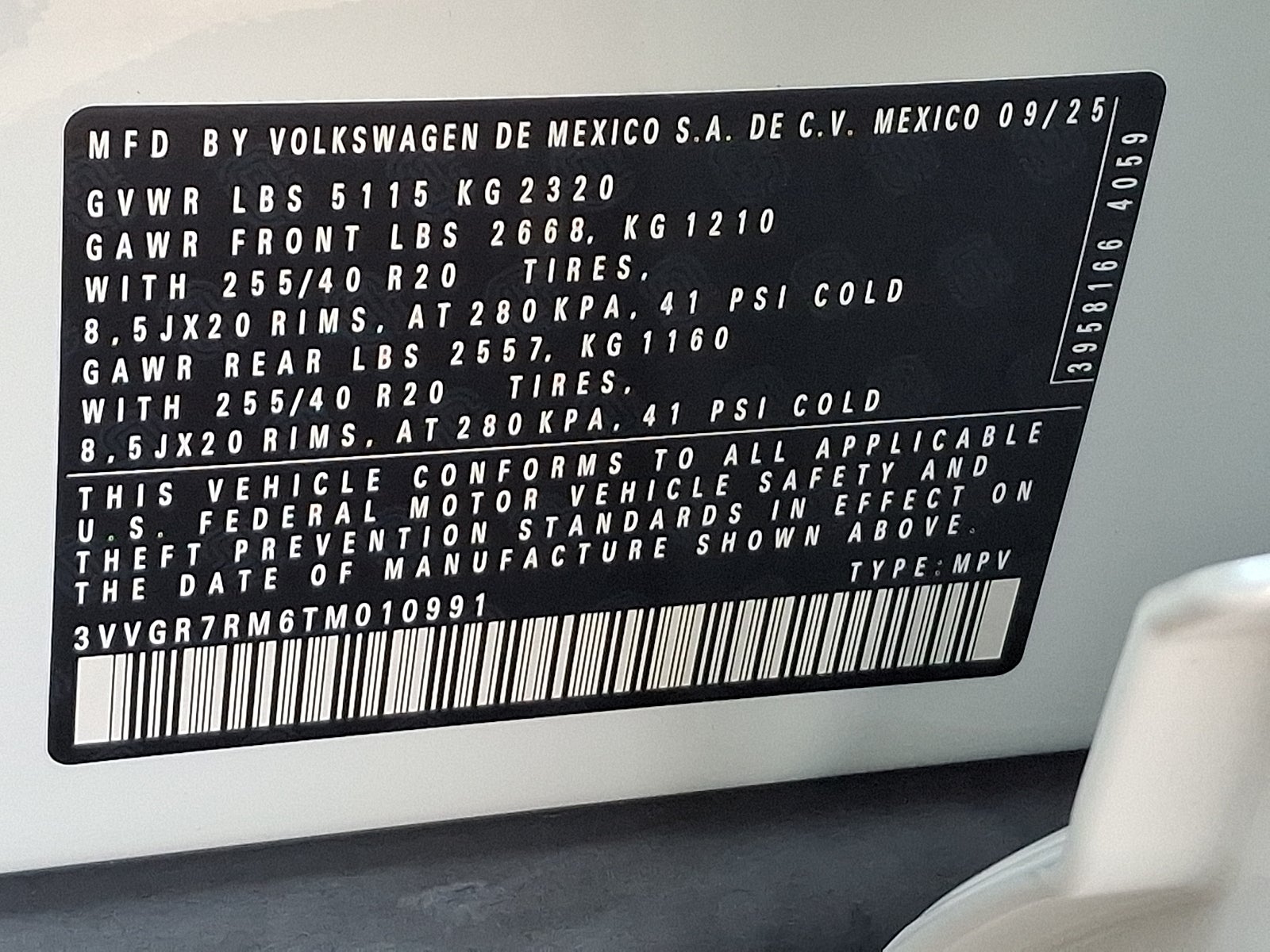 2026 Volkswagen Tiguan SE R-Line Black