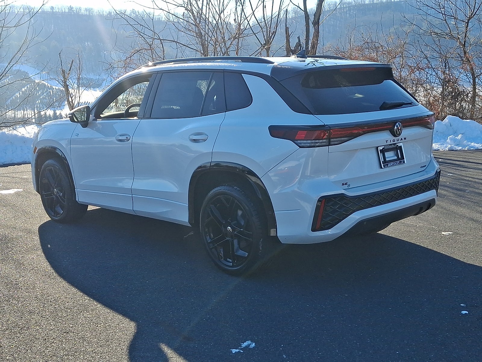 2026 Volkswagen Tiguan SE R-Line Black