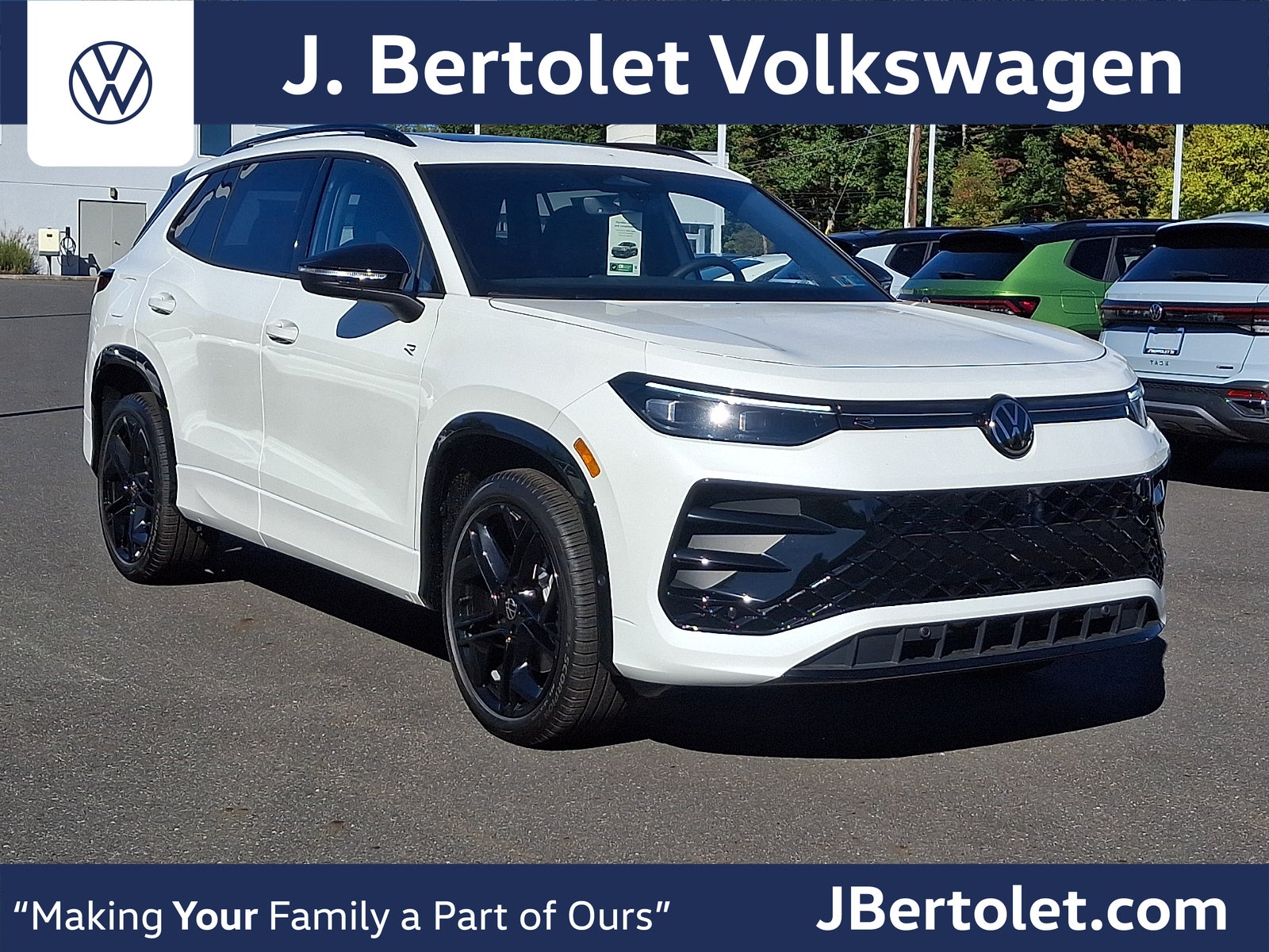 2026 Volkswagen Tiguan SE R-LINE BLACK