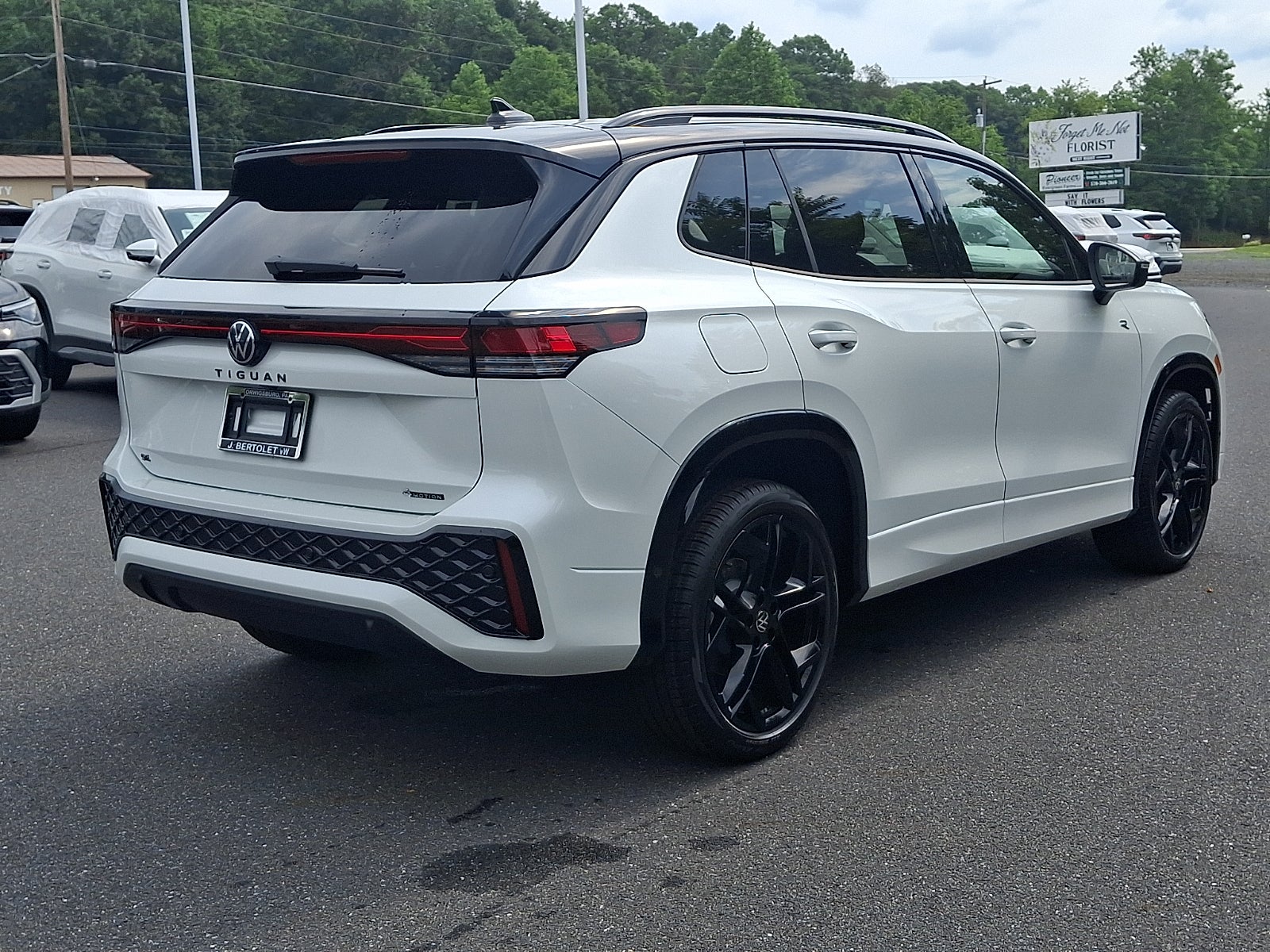 2026 Volkswagen Tiguan SE R-Line Black