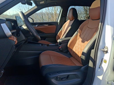 2025 Volkswagen Tiguan 2.0T SEL R-Line