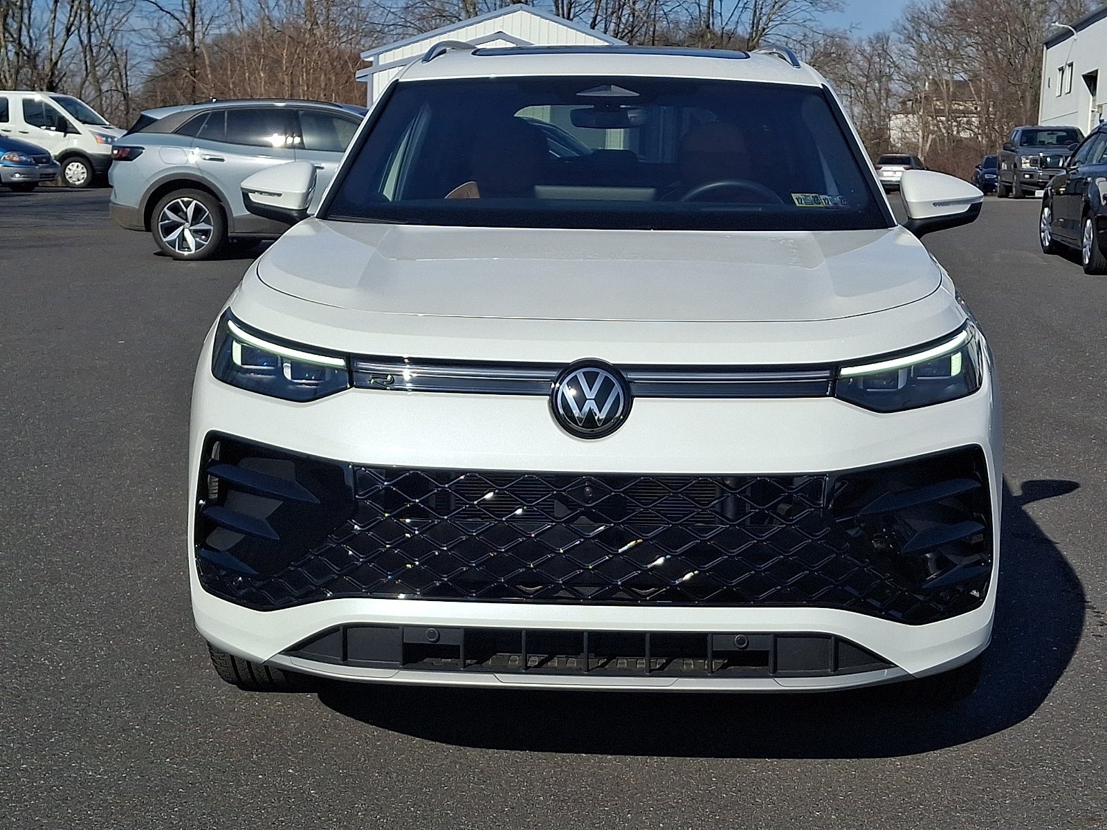 2025 Volkswagen Tiguan 2.0T SEL R-Line