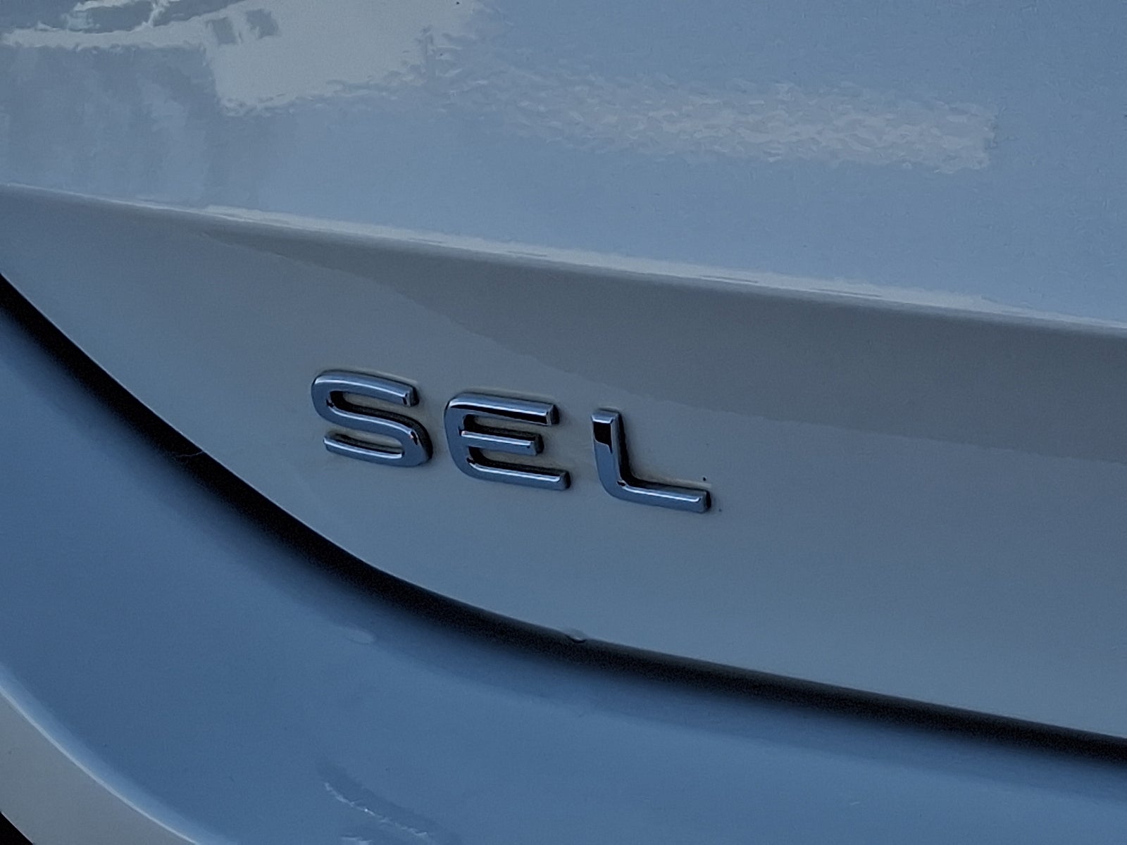 2025 Volkswagen Tiguan 2.0T SEL R-Line