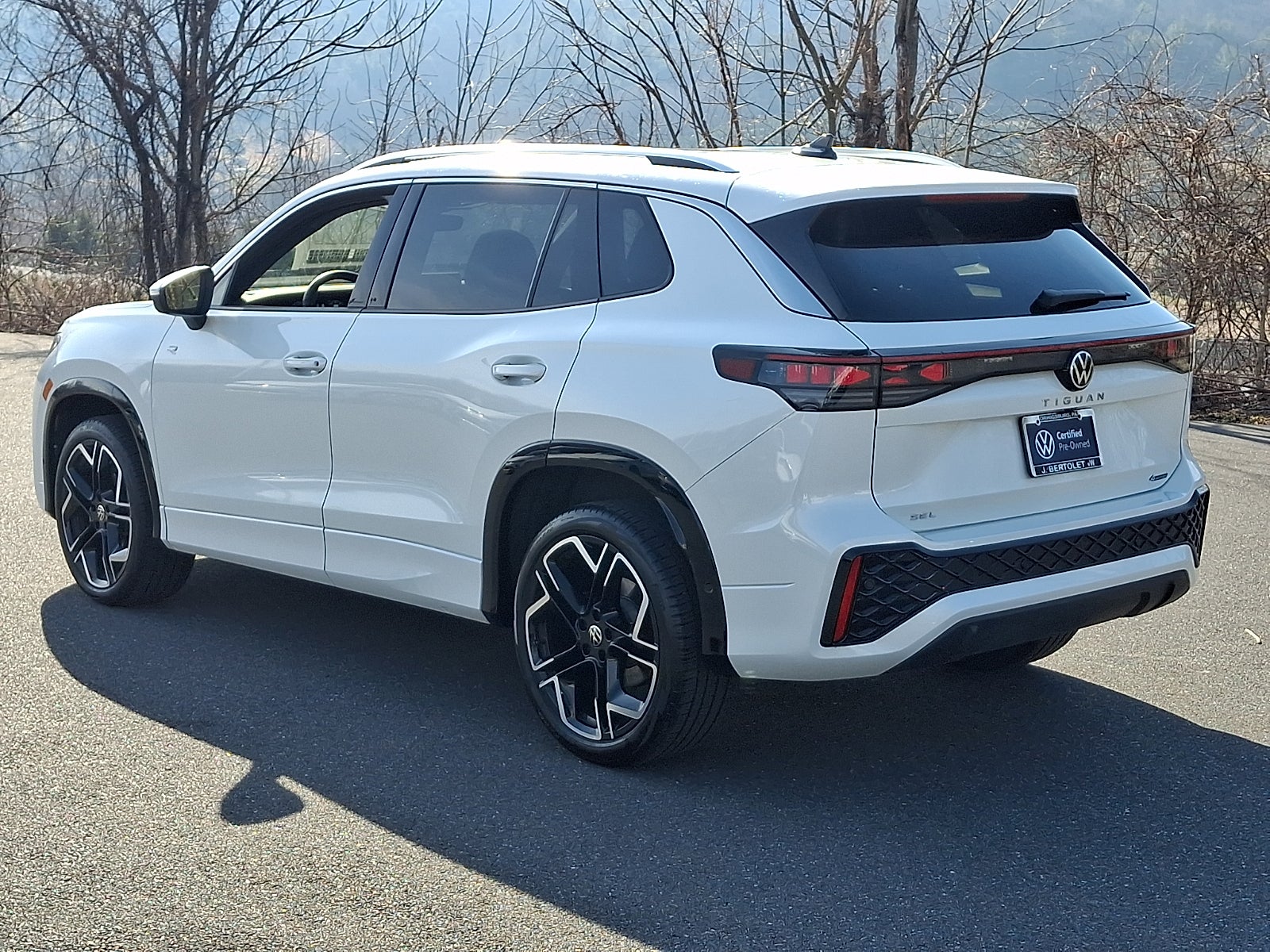 2025 Volkswagen Tiguan 2.0T SEL R-Line