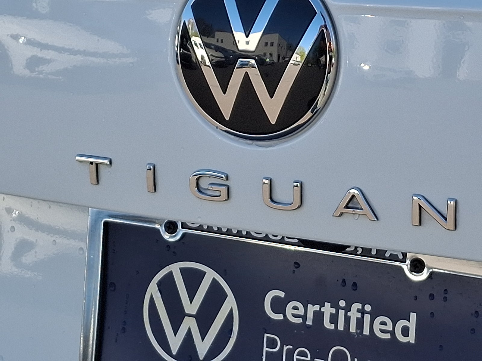 2023 Volkswagen Tiguan 2.0T SE