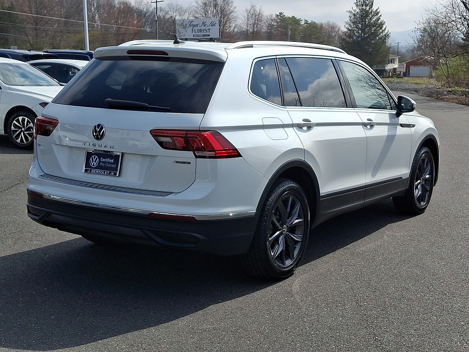 2023 Volkswagen Tiguan 2.0T SE