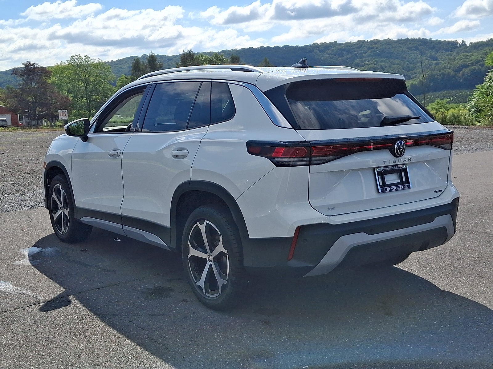 2026 Volkswagen Tiguan SE