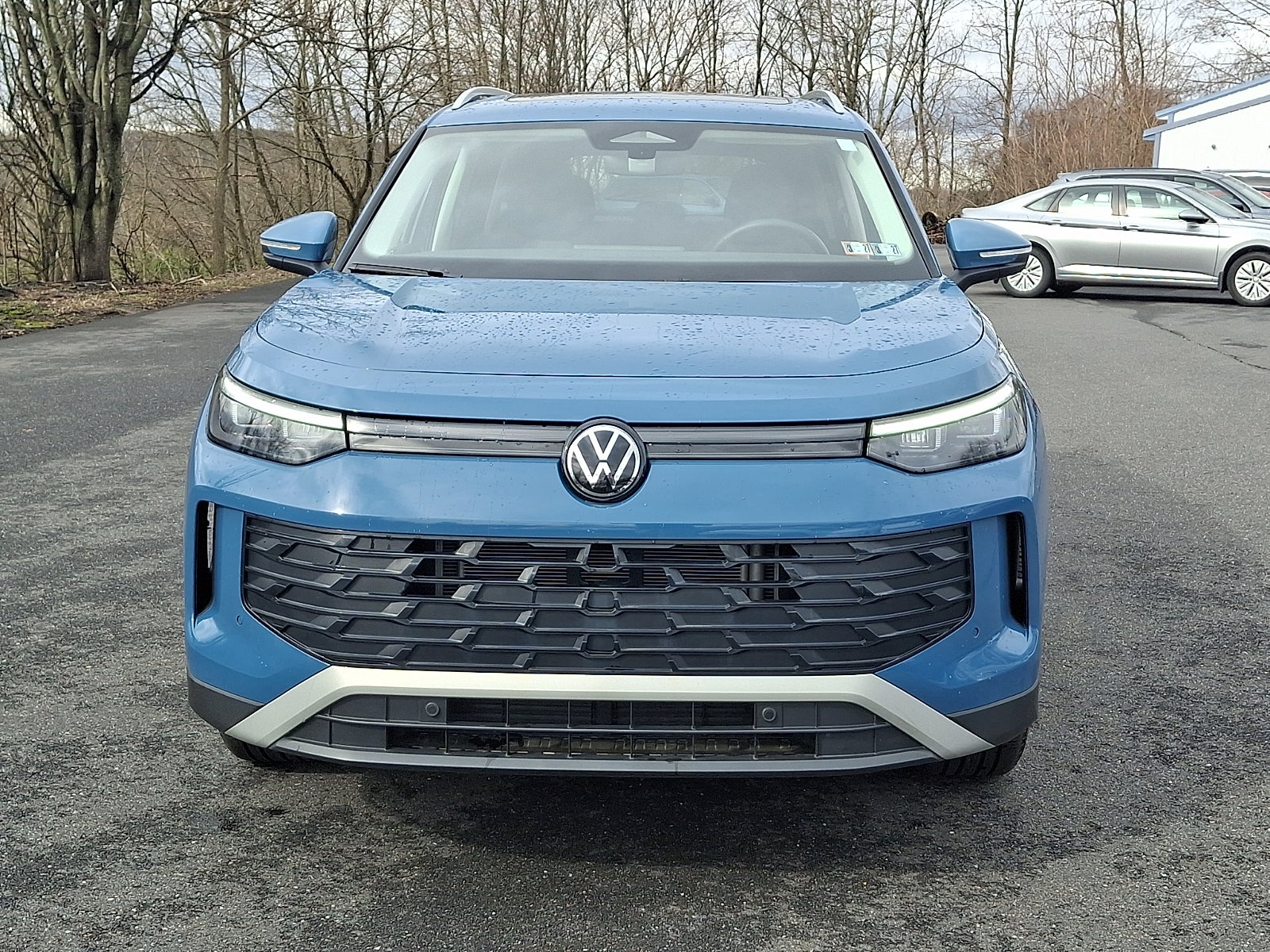 2025 Volkswagen Tiguan 2.0T SE