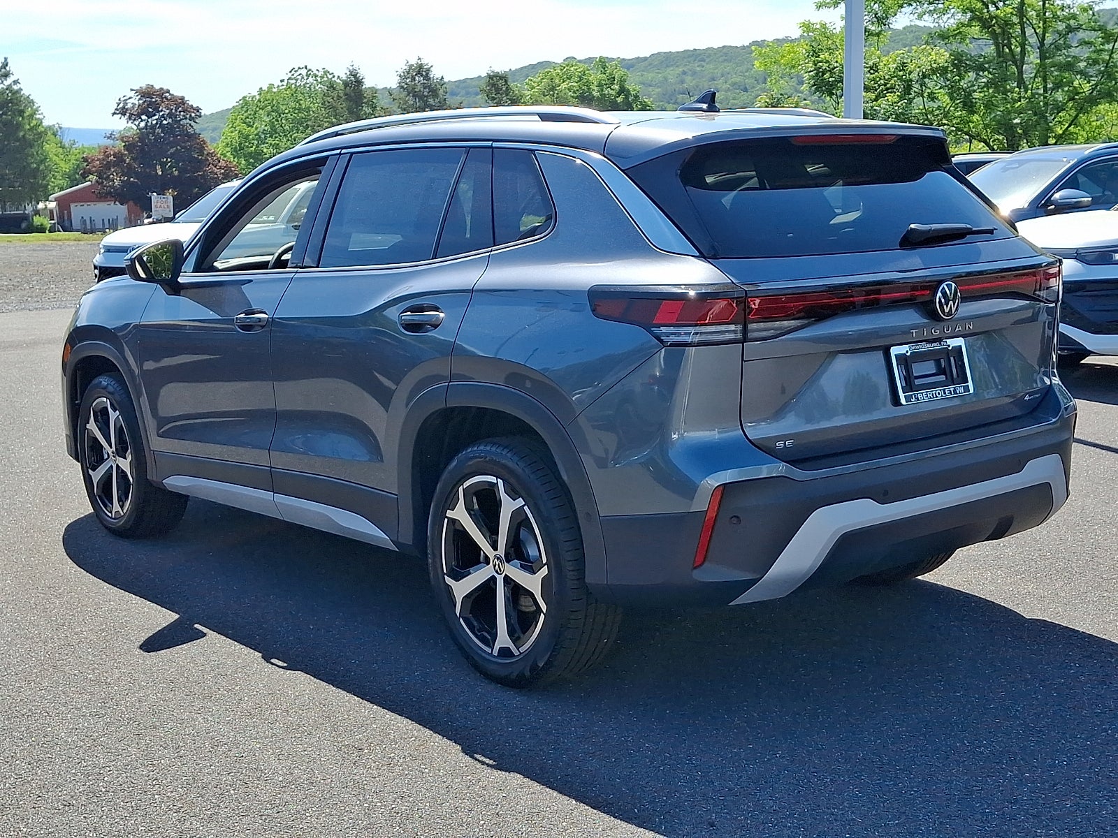 2026 Volkswagen Tiguan SE