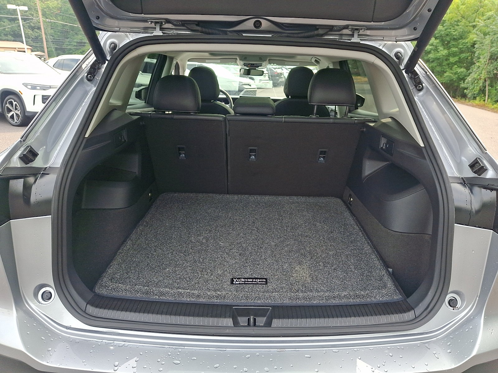 2025 Volkswagen Tiguan 2.0T SE