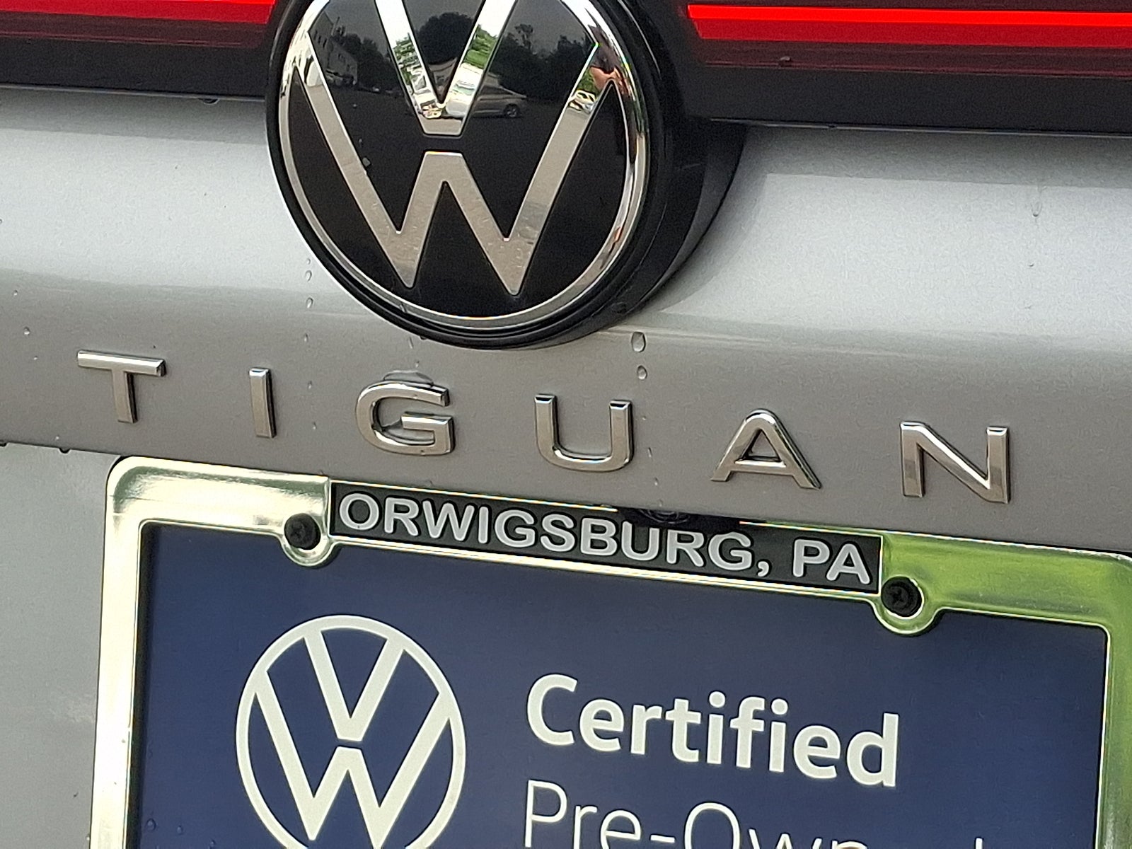 2025 Volkswagen Tiguan 2.0T SE