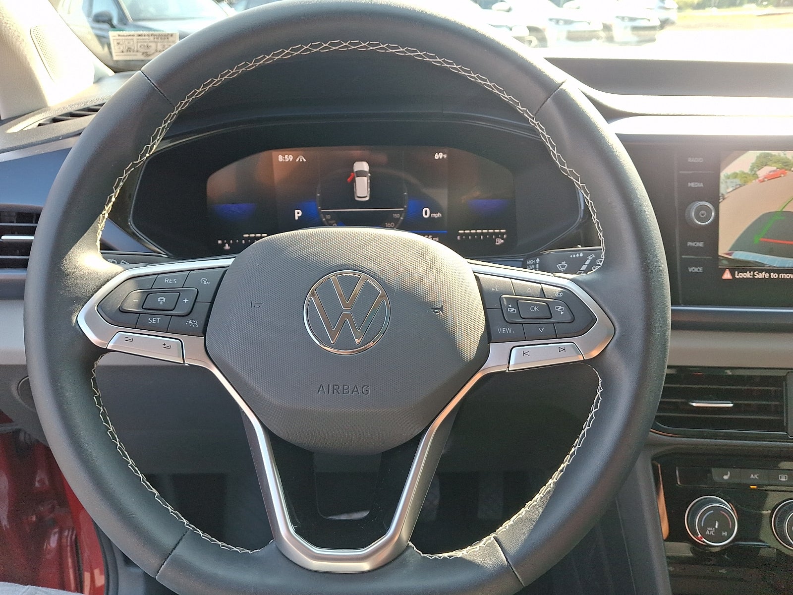2023 Volkswagen Taos 1.5T SE
