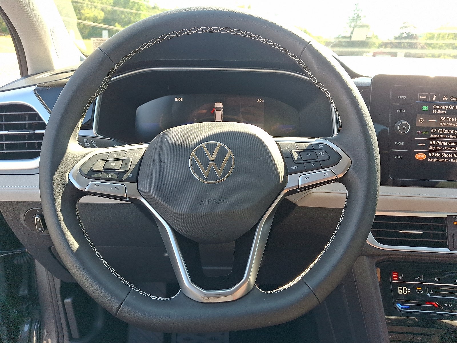 2025 Volkswagen Taos 1.5T SE