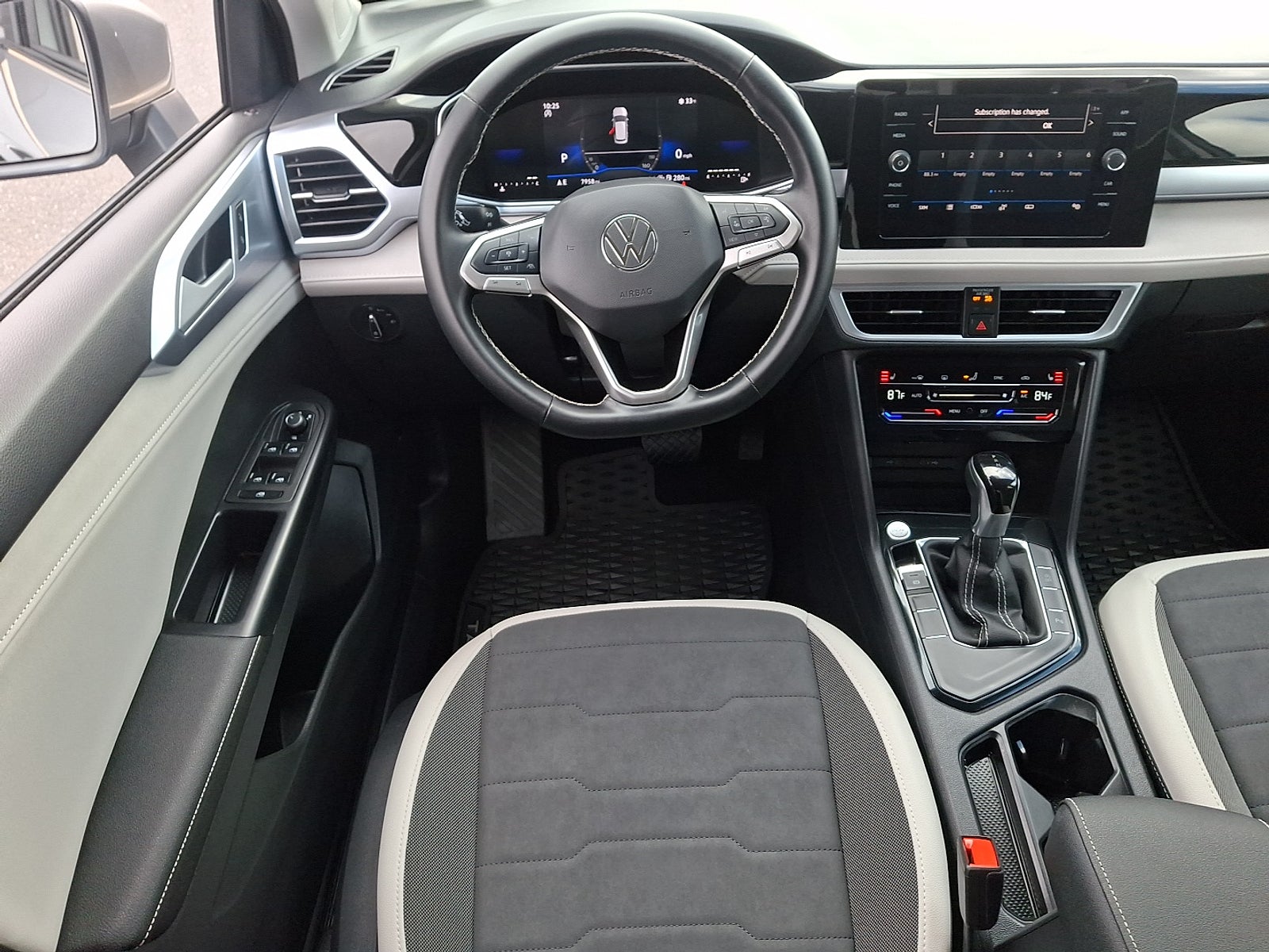 2025 Volkswagen Taos 1.5T SE FWD