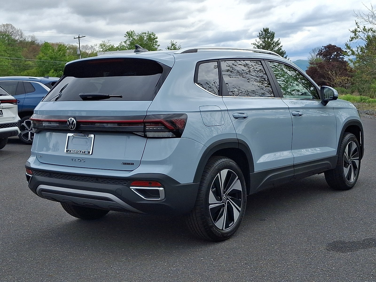 2026 Volkswagen Taos SE