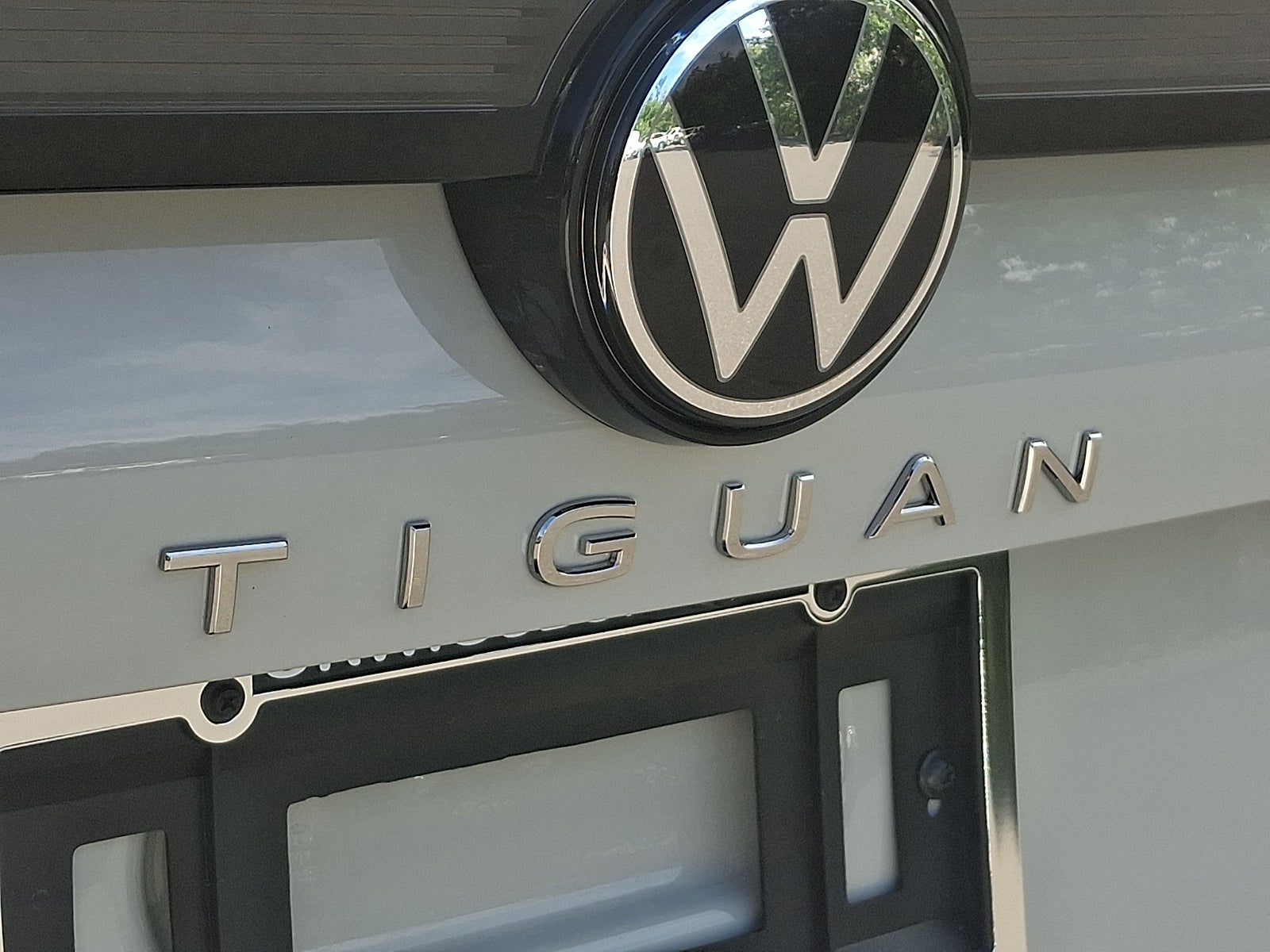 2026 Volkswagen Tiguan SEL R-Line Turbo