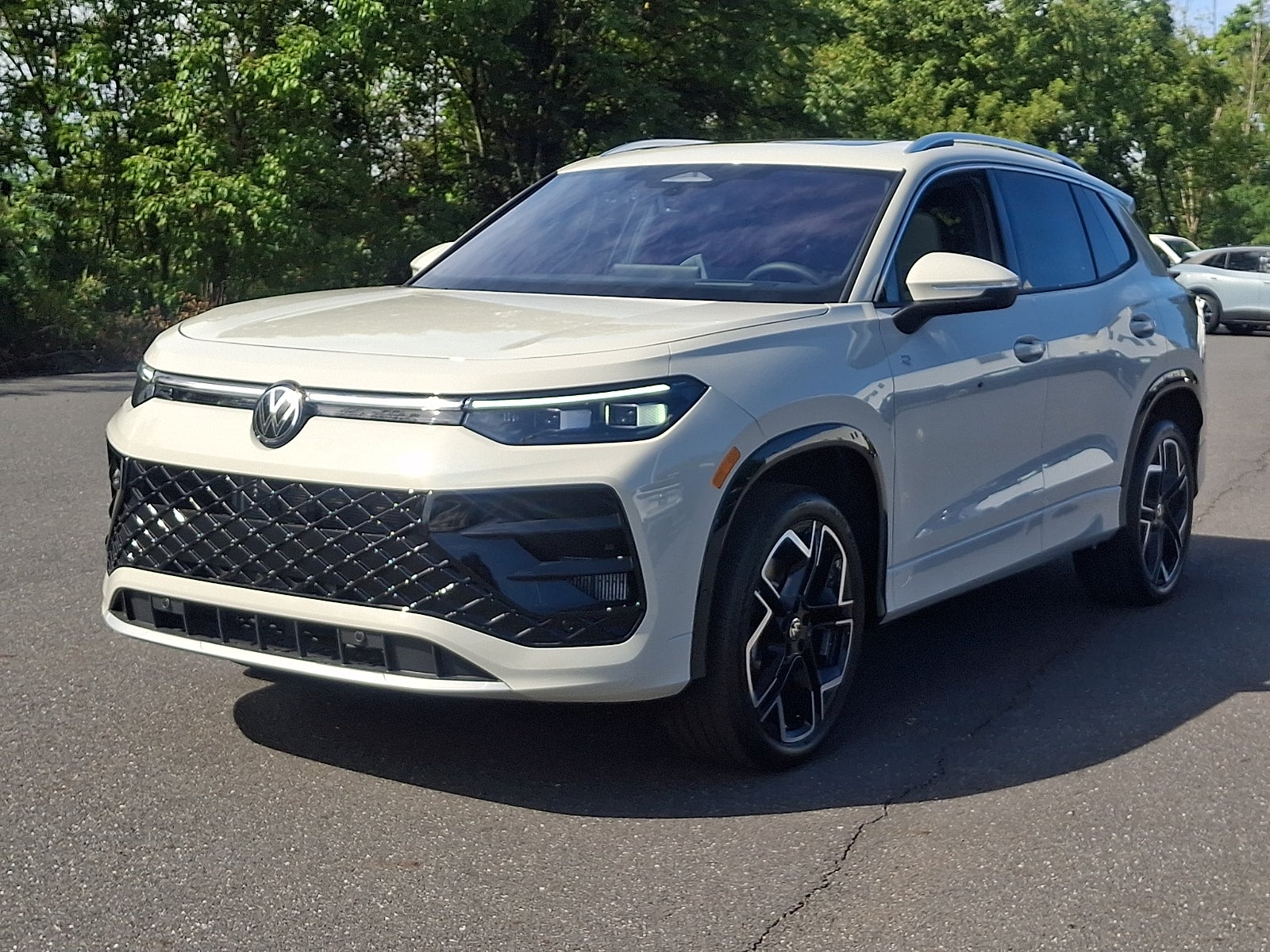 2026 Volkswagen Tiguan SEL R-Line Turbo