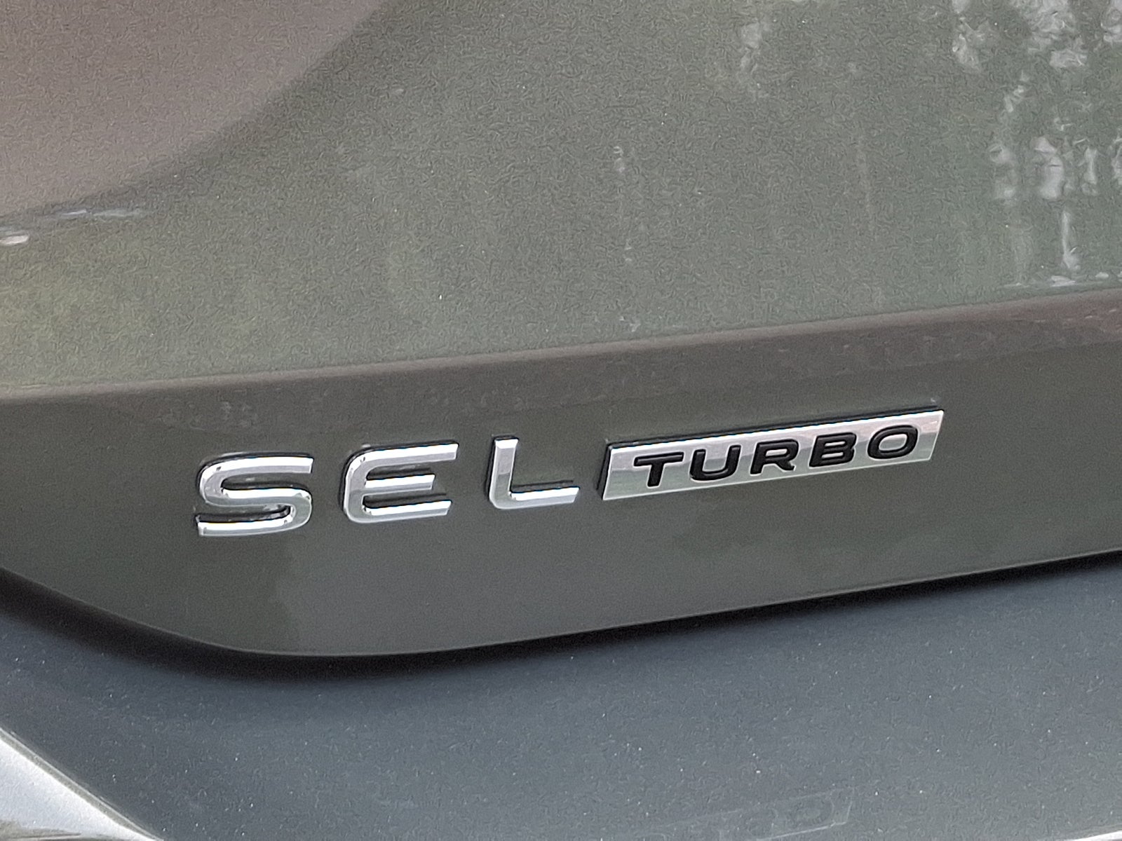 2026 Volkswagen Tiguan SEL R-Line Turbo