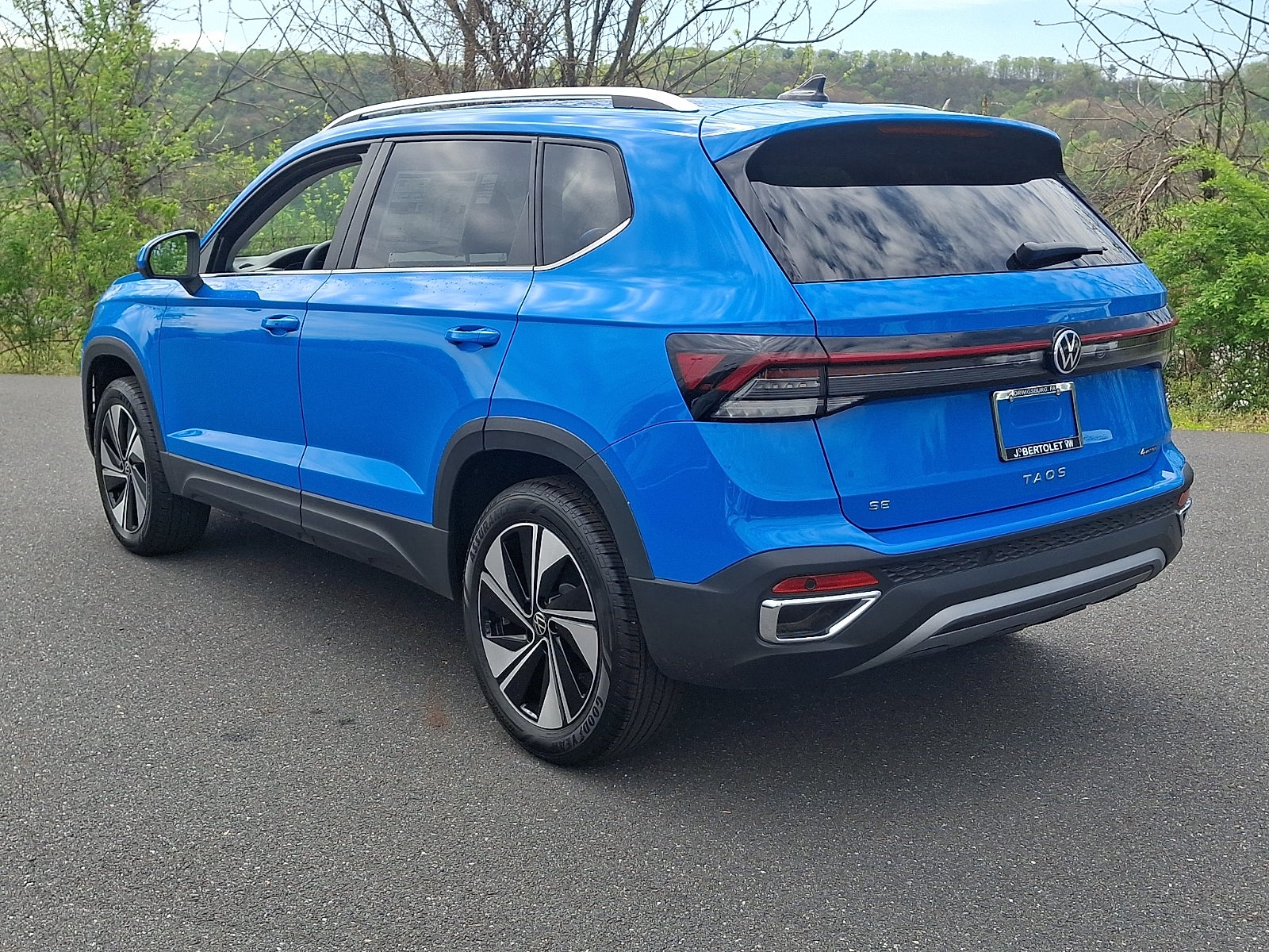 2026 Volkswagen Taos SE