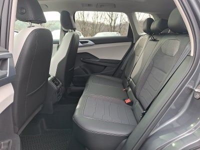 2026 Volkswagen Taos SE