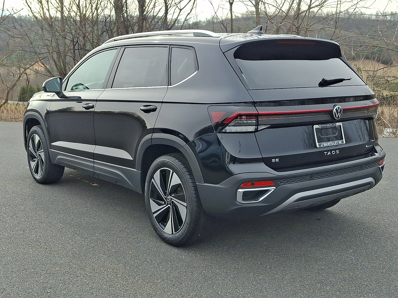 2026 Volkswagen Taos SE