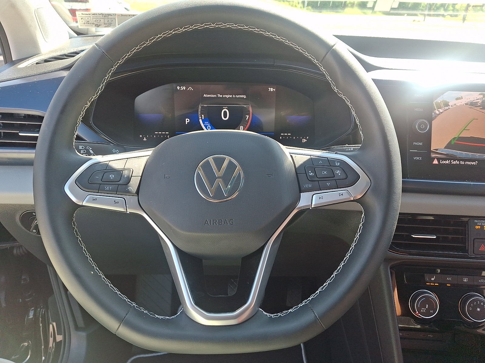 2023 Volkswagen Taos 1.5T SE
