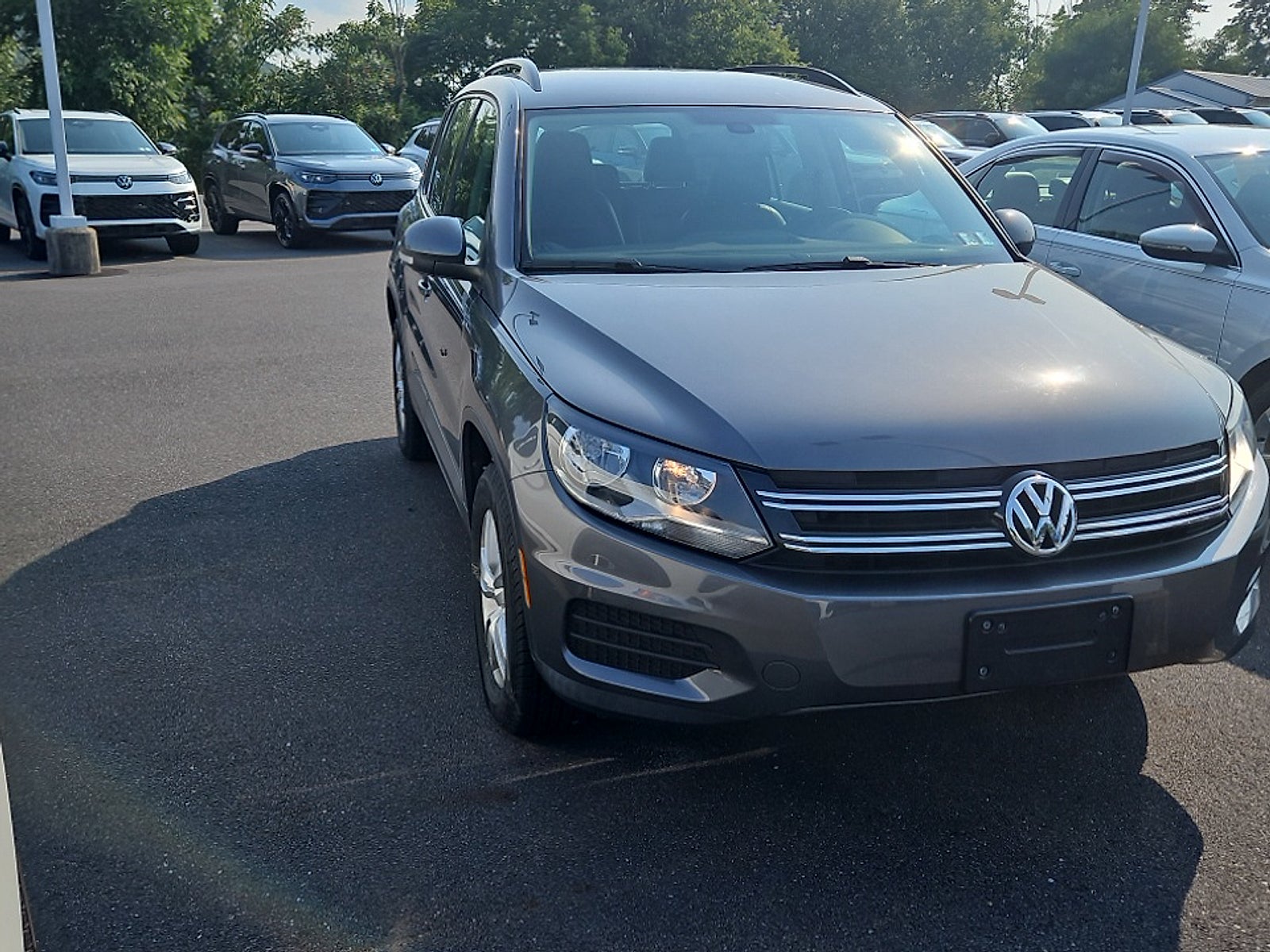 2016 Volkswagen Tiguan S