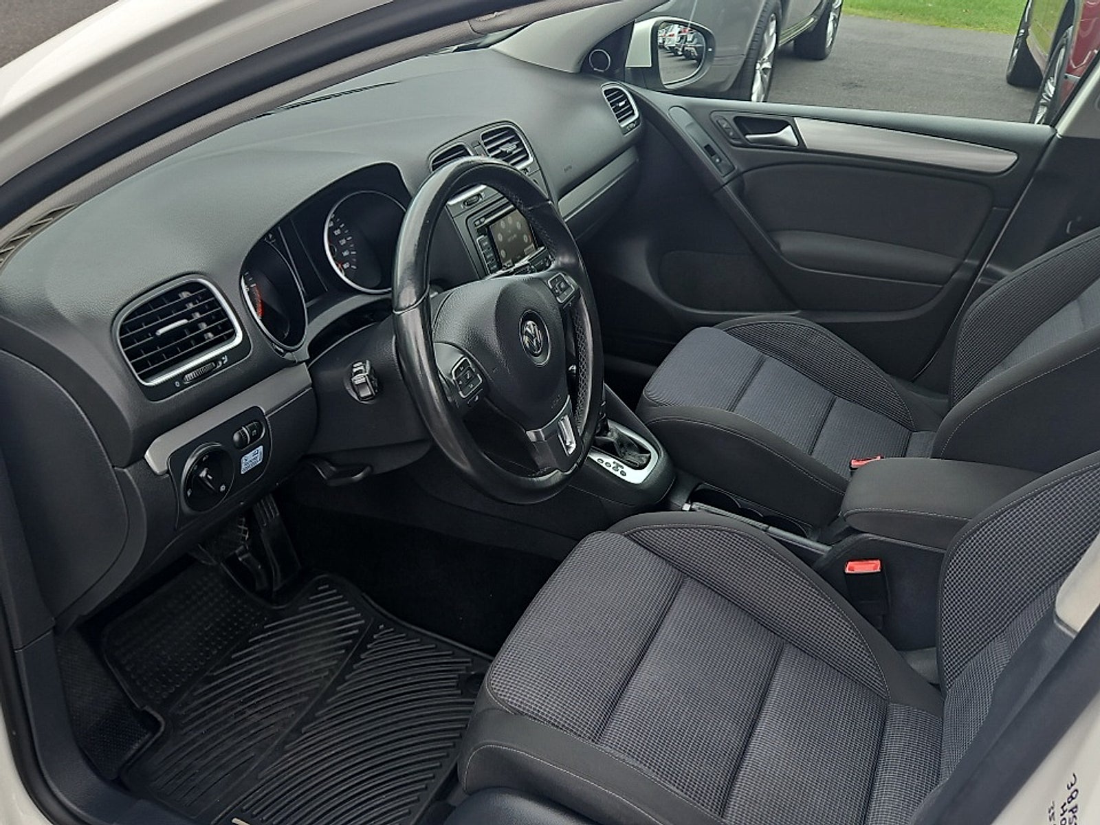 2013 Volkswagen Golf 2.0L TDI 4-Door